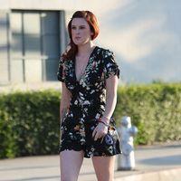 Rumer Willis exits Neil George Salon carrying a garment bag | Picture 111190